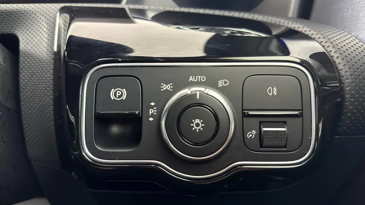 2019-mercedes-benz-a-class-20-a35-amg-premium-plus-hatchback-5d-big-24