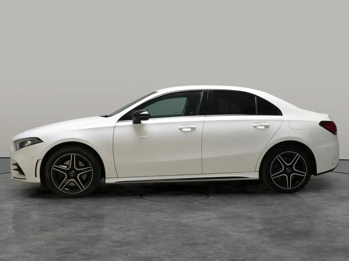 2022-mercedes-benz-a-class-20-a250-amg-line-executive-edition-saloon-4d-big-17