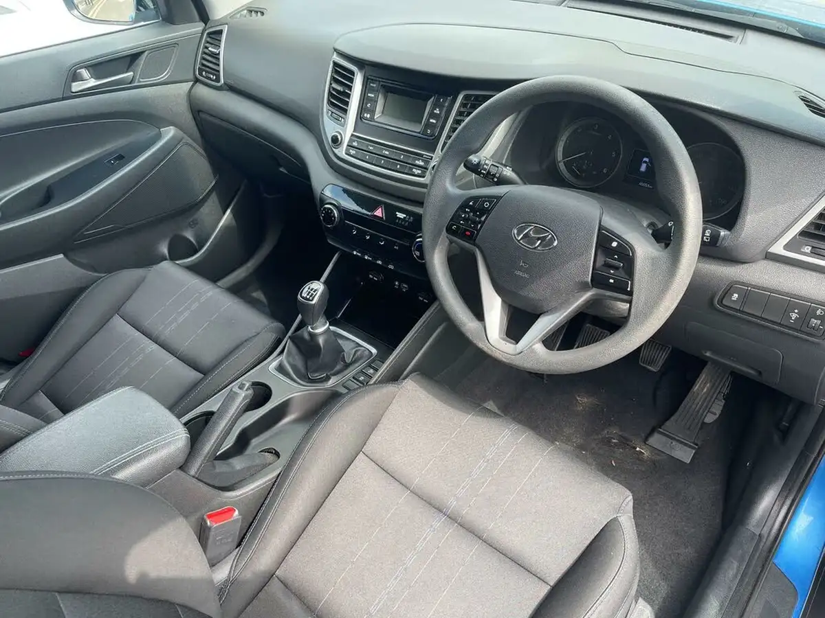 2018-hyundai-tucson-17crdi-blue-drive-s-big-15