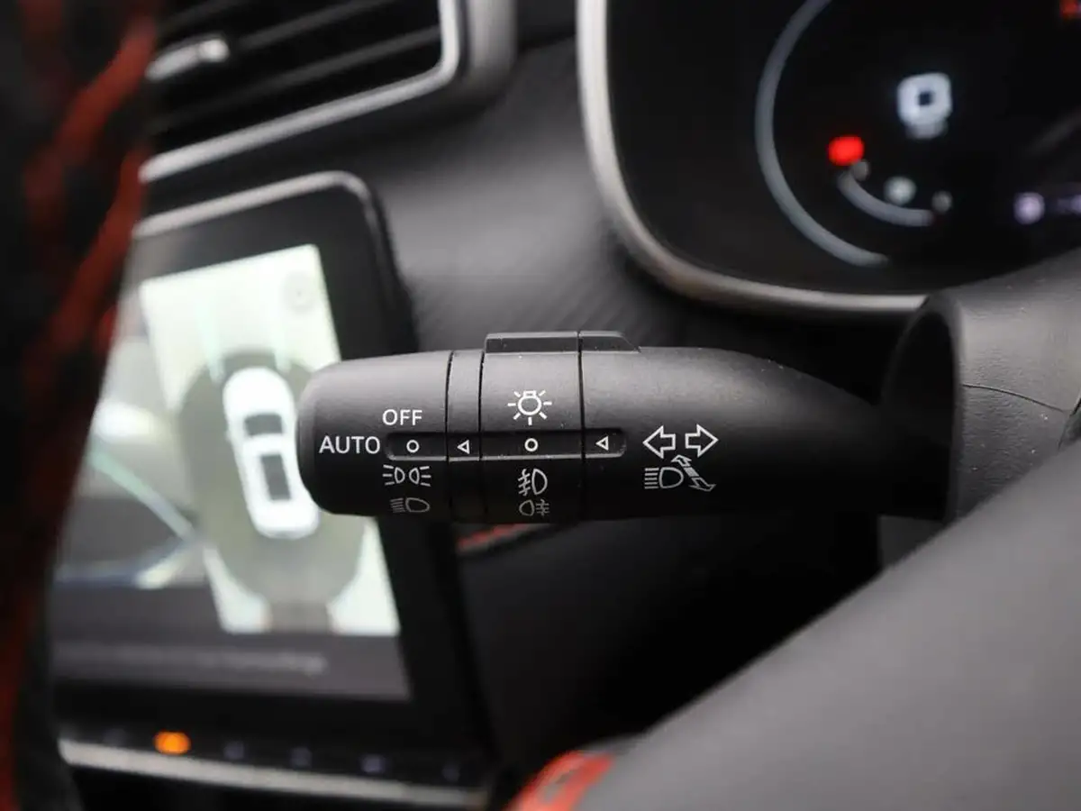 2024-mg-zs-suv-15-vti-tech-exclusive-big-32