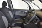 2013-citroen-c3-picasso-14-selection-small-13