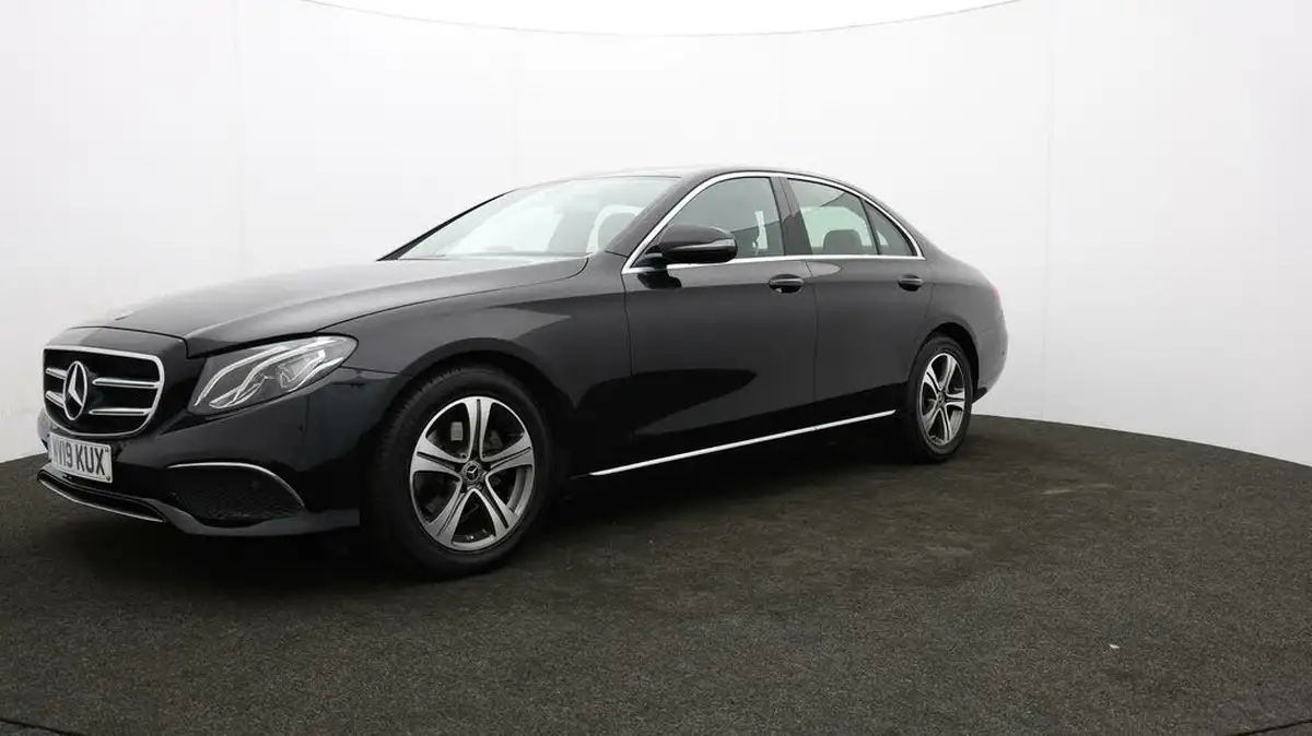 2019-mercedes-benz-e-class-20d-e220d-se-ss-saloon-4d-big-61