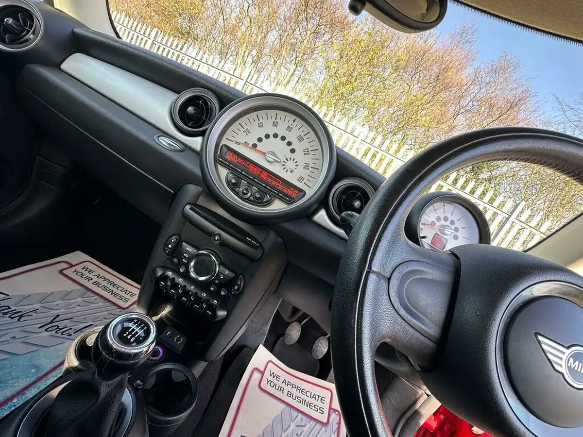 2012-mini-cooper-16-one-98bhp-hatchback-3d-big-20