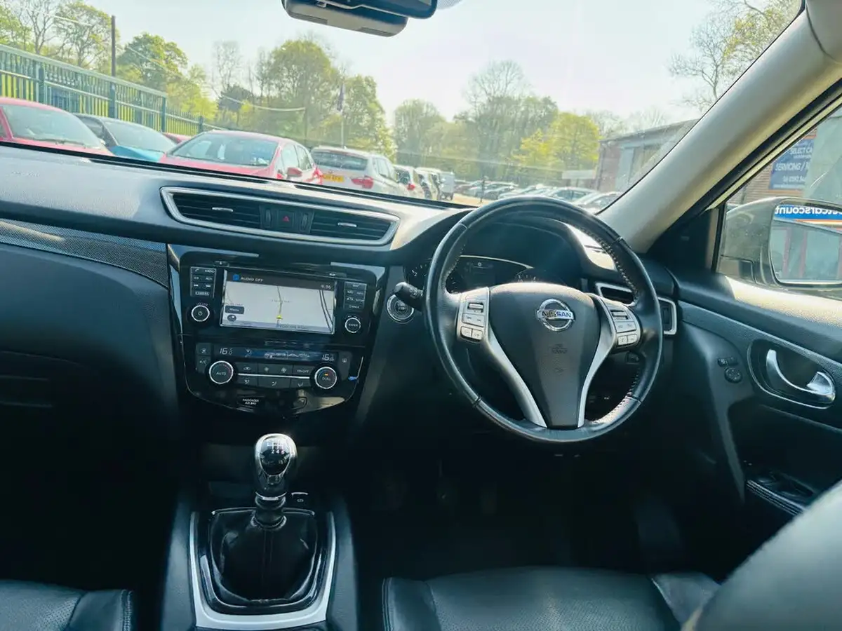 2015-nissan-x-trail-16dci-tekna-ss-big-19