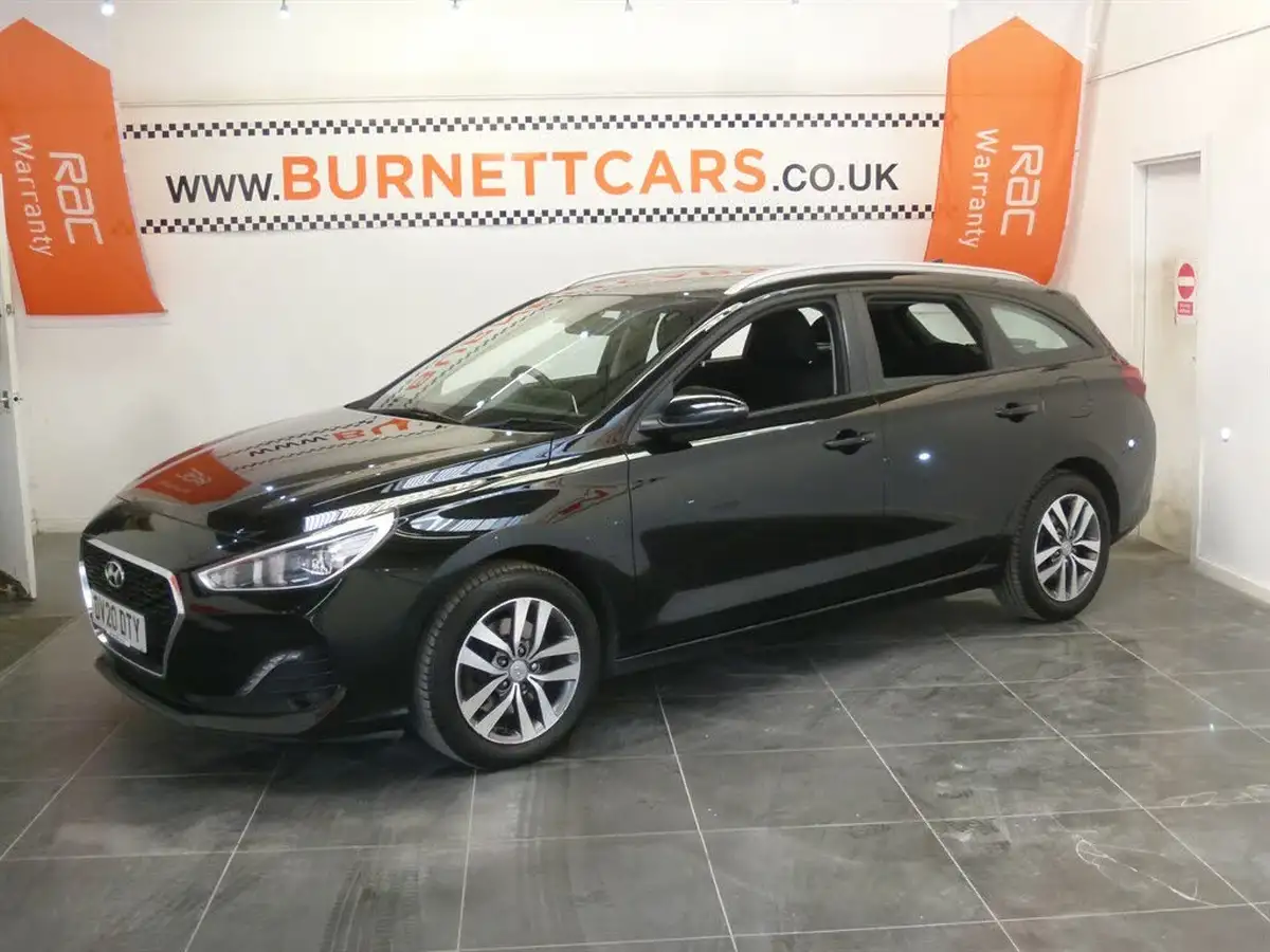 2020-hyundai-i30-16crdi-se-nav-115ps-tourer-big-1