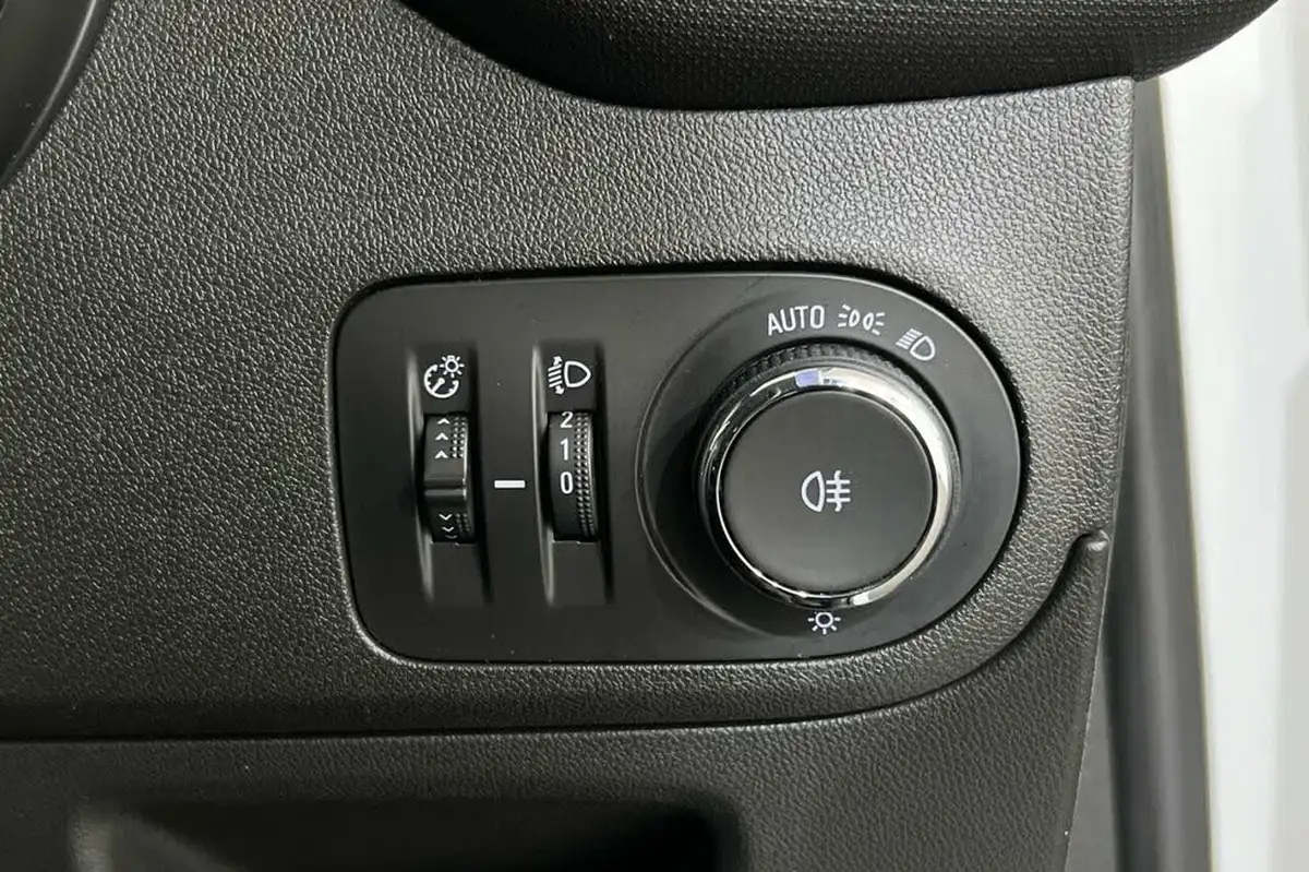 2019-vauxhall-crossland-x-12i-sport-big-35