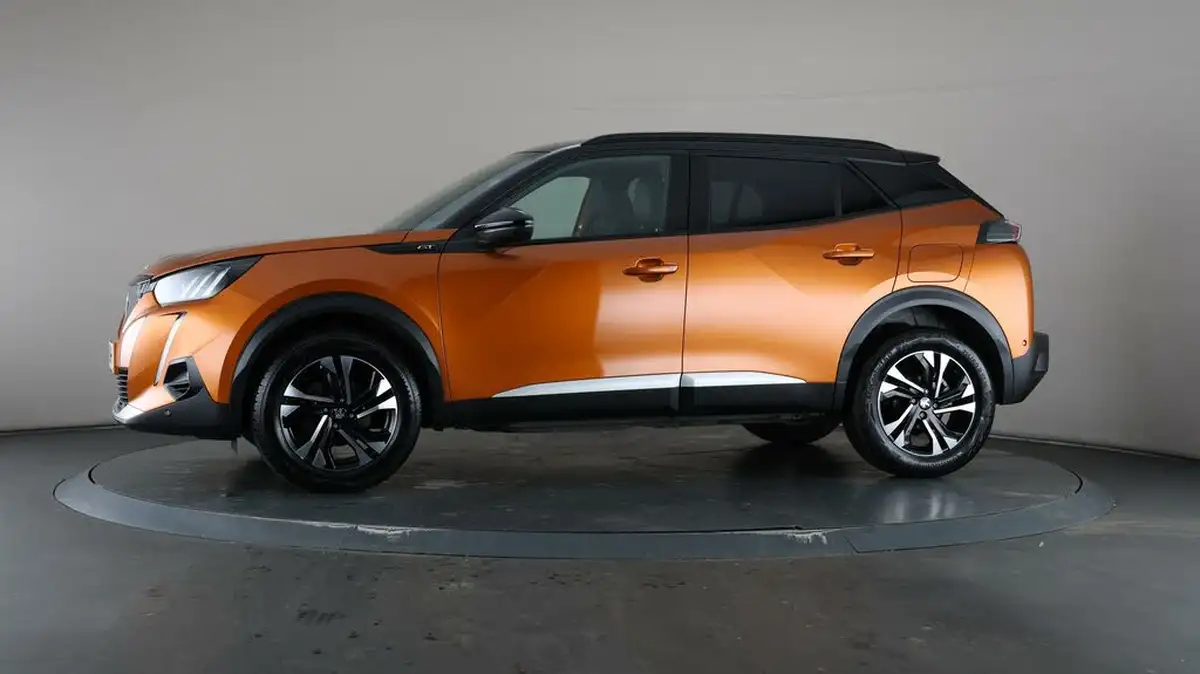 2022-peugeot-2008-suv-12-puretech-gt-big-40