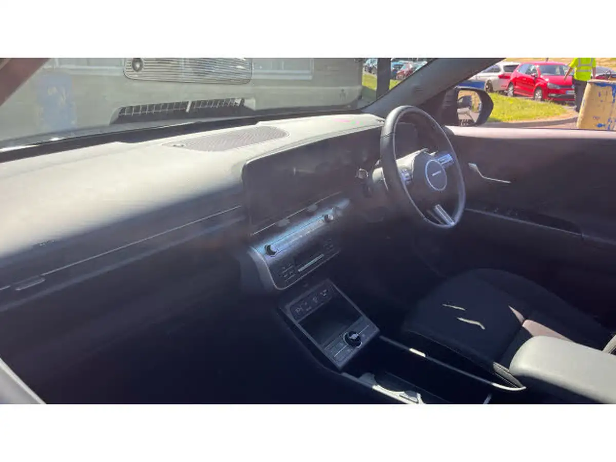 2024-hyundai-kona-e-advance-218ps-65kwh-big-8