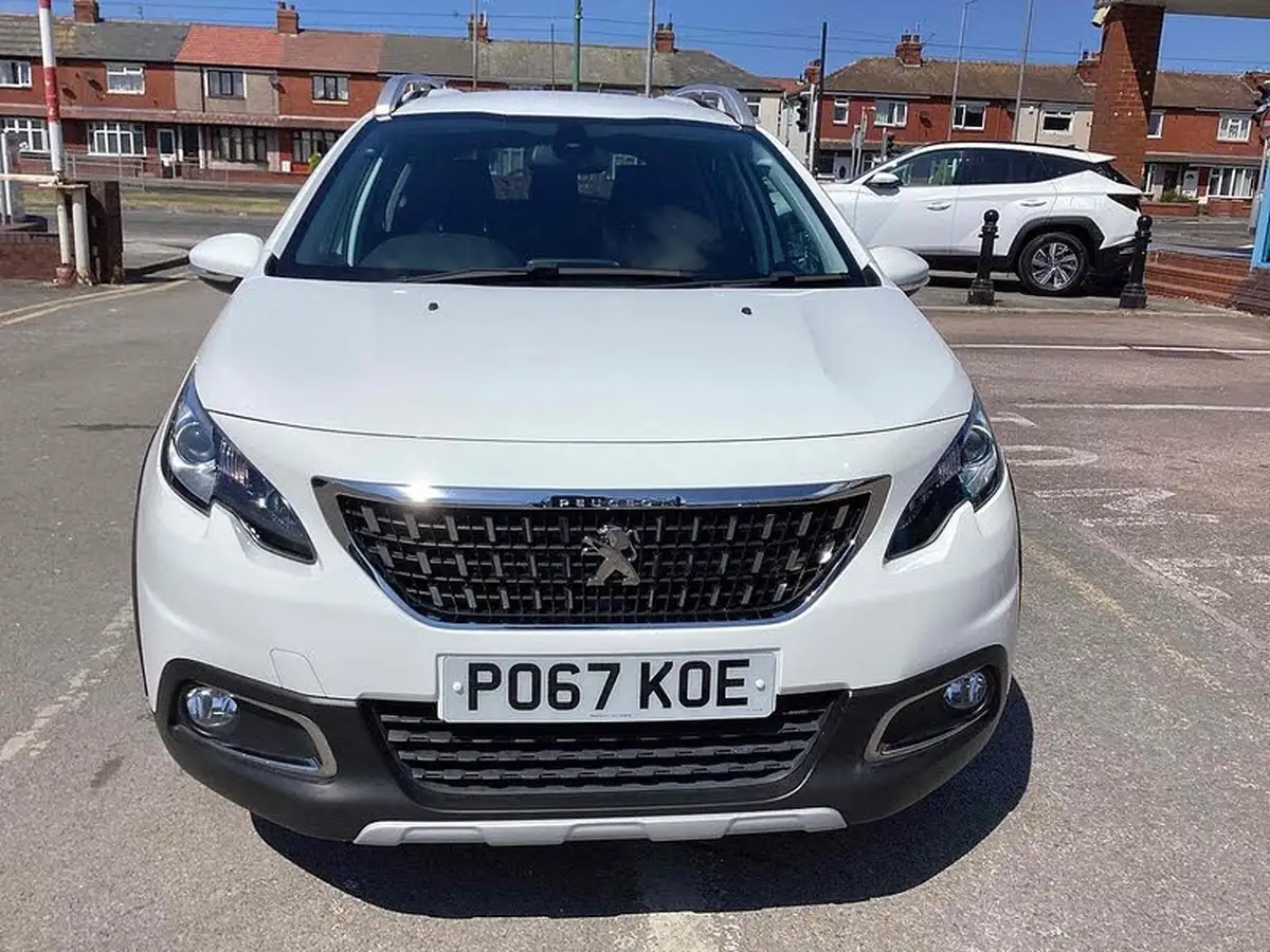 2018-peugeot-2008-suv-12-puretech-allure-82bhp-big-9