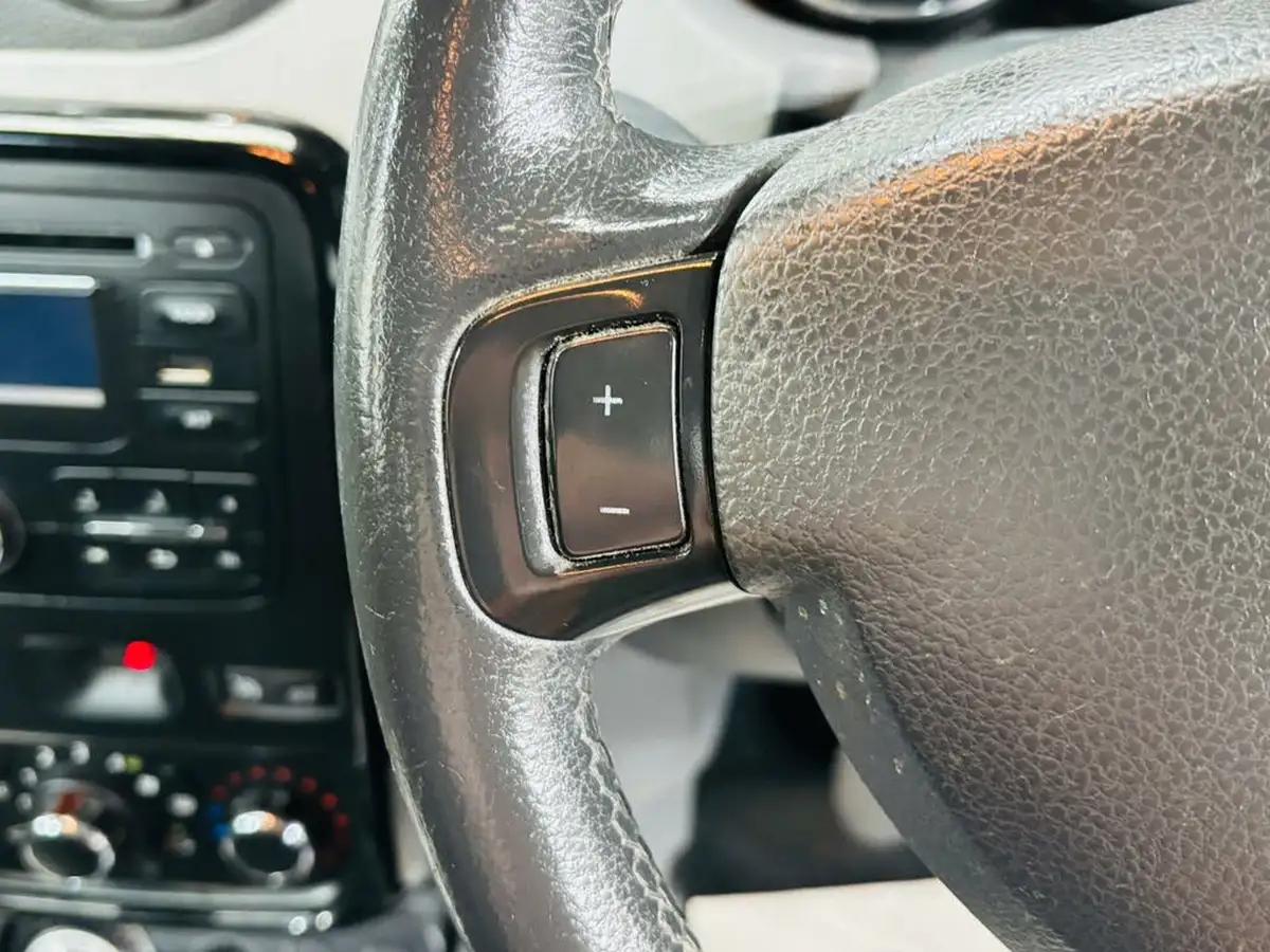 2014-dacia-duster-15d-laureate-109bhp-4x4-big-14