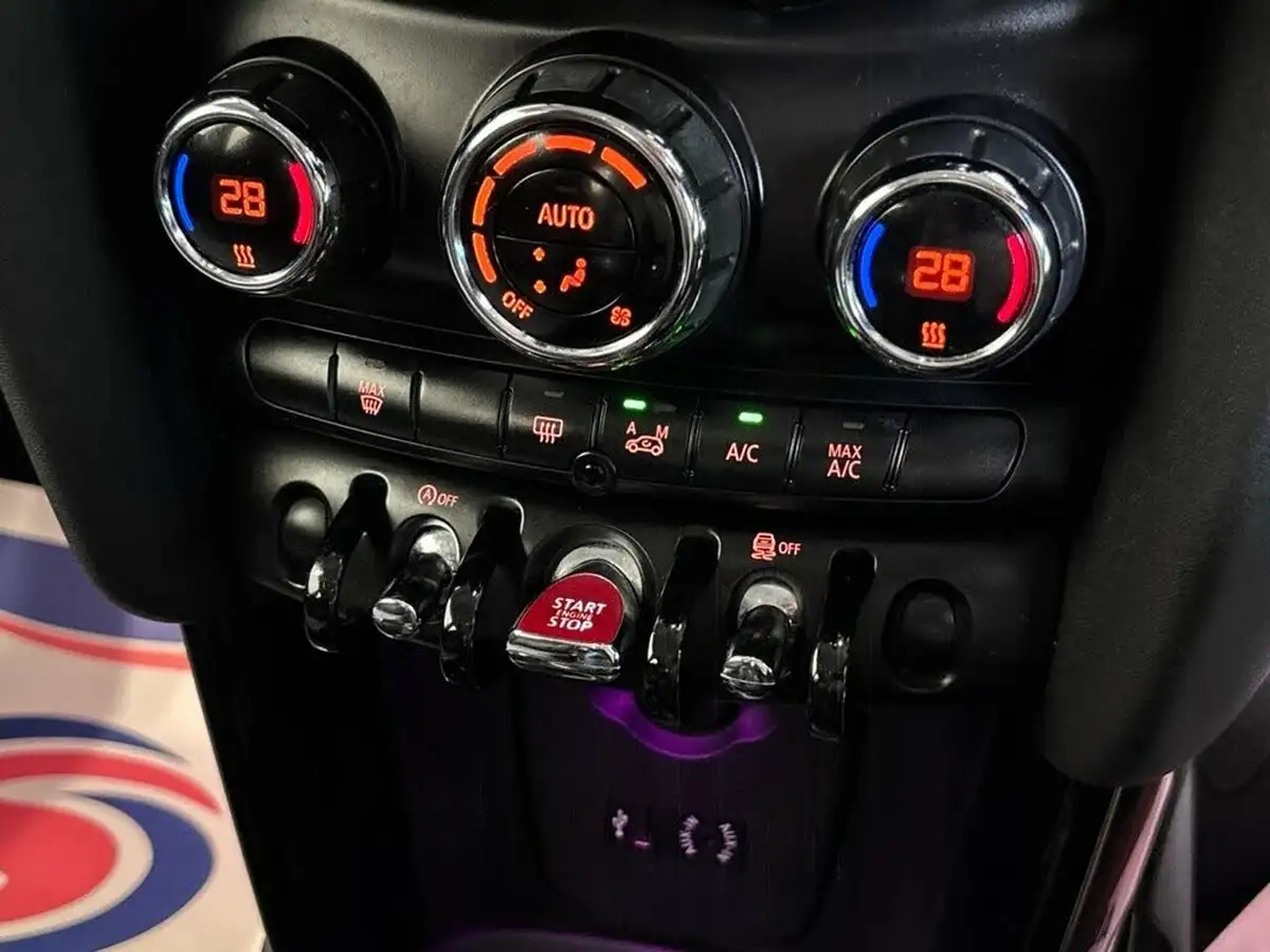 2015-mini-cooper-12-one-ss-5d-big-22