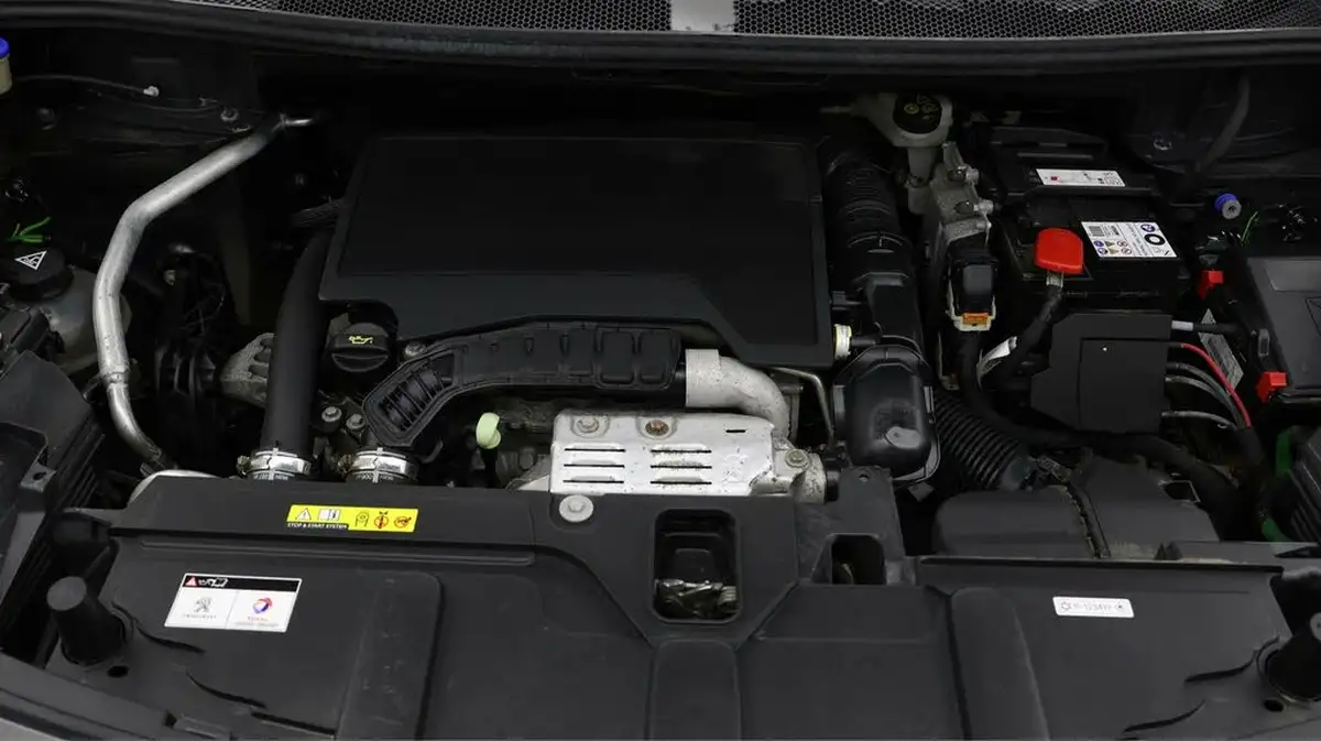 2022-peugeot-3008-suv-12-puretech-gt-premium-big-18