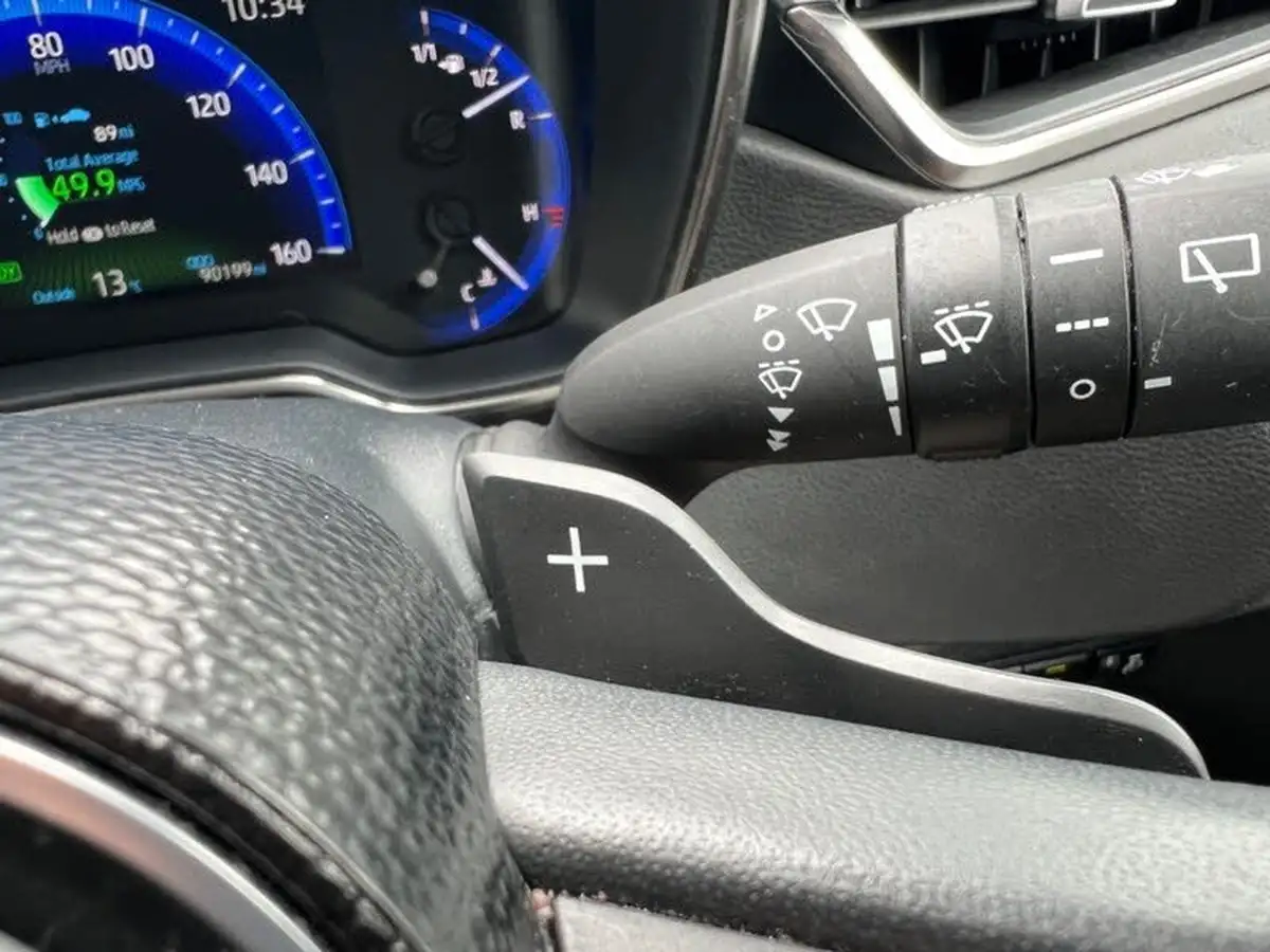 2021-toyota-corolla-20-vvt-i-icon-tech-touring-sports-big-56