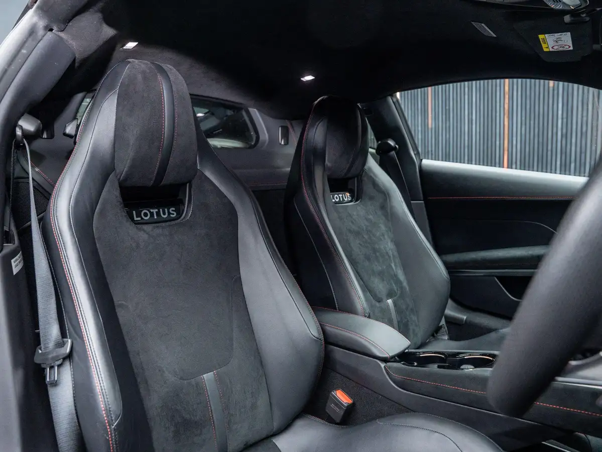 2023-lotus-emira-35-first-edition-v6-big-40