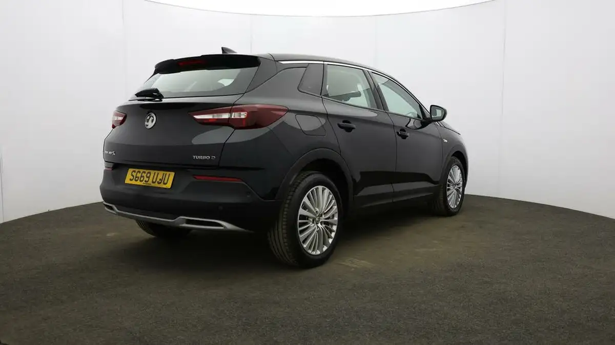 2019-vauxhall-grandland-x-15td-sport-nav-big-57