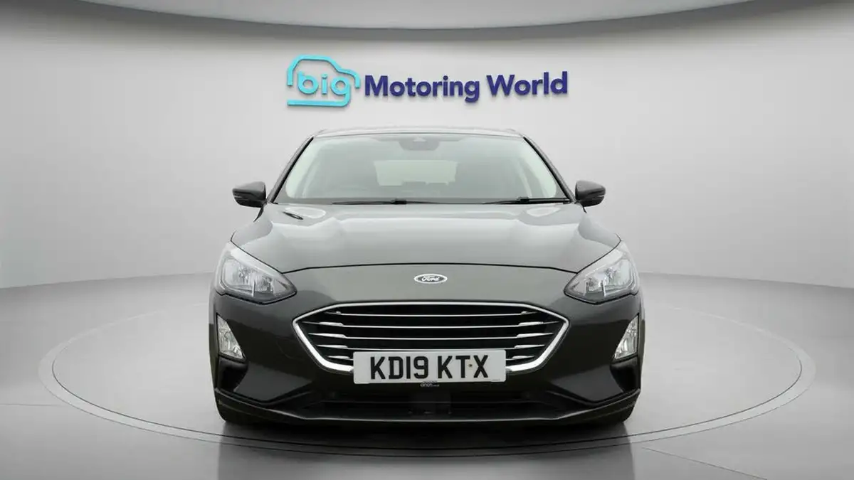 2019-ford-focus-15t-titanium-x-hatchback-big-1