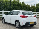 2013-toyota-auris-16-icon-hatchback-small-21