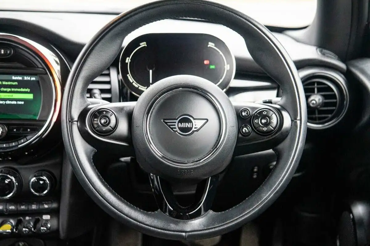 2020-mini-cooper-e-cooper-s-2-big-10