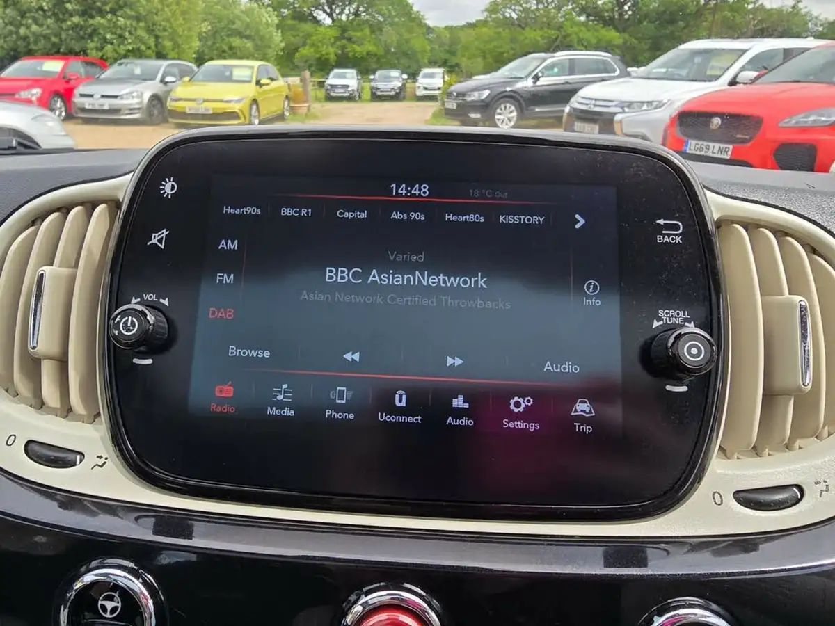 2021-fiat-500-10-dolcevita-big-24
