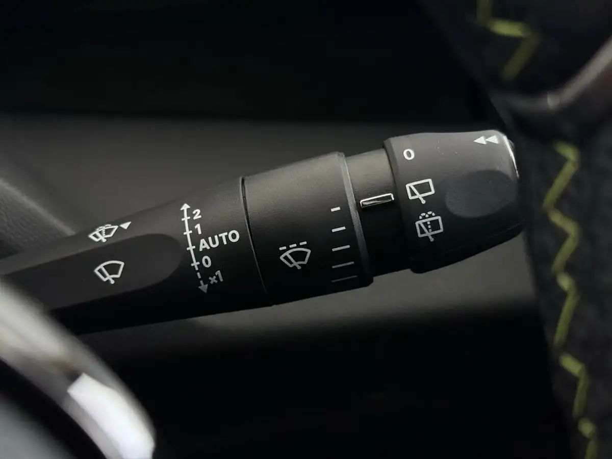 2024-peugeot-308-12-puretech-gt-130ps-ss-eat8-big-26