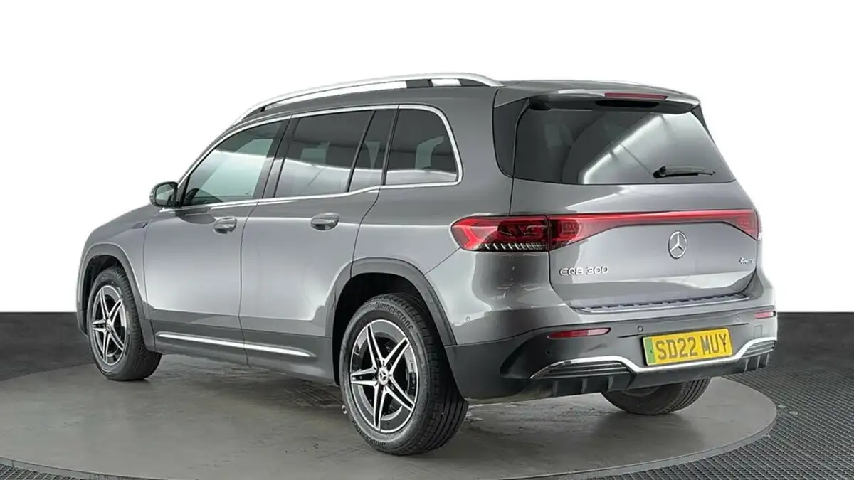 2022-mercedes-benz-eqb-e-eqb-300-amg-line-big-5