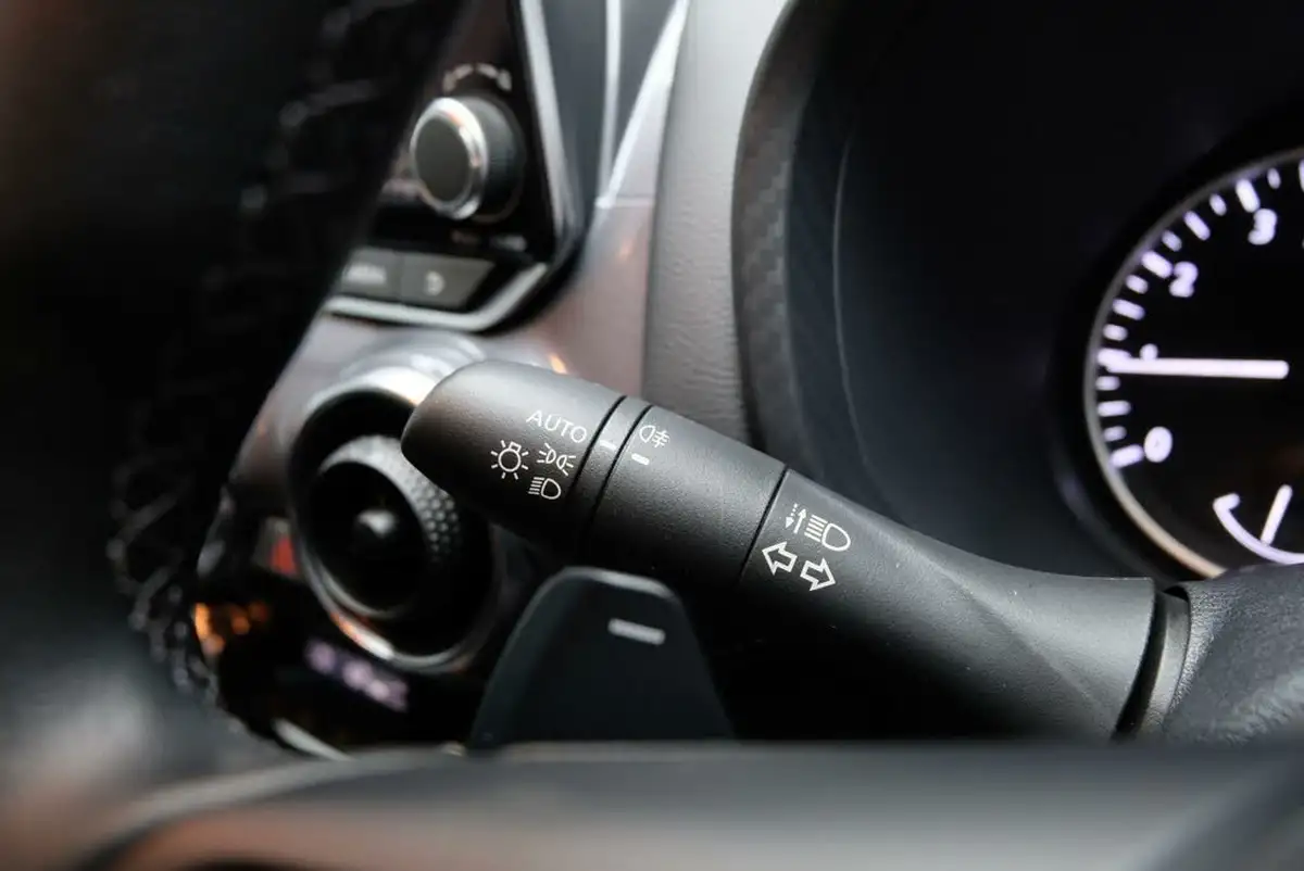 2024-nissan-juke-10-dig-t-n-connecta-dct-big-17