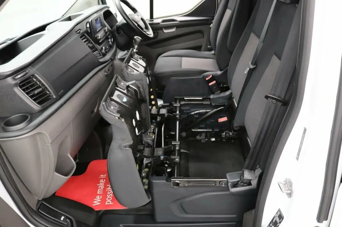 2020-ford-transit-custom-20tdci-280-l1h1-leader-105pseu6dt-panel-van-big-20