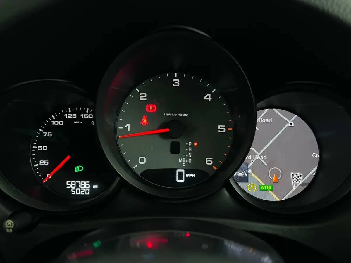 2016-porsche-macan-30td-s-big-15