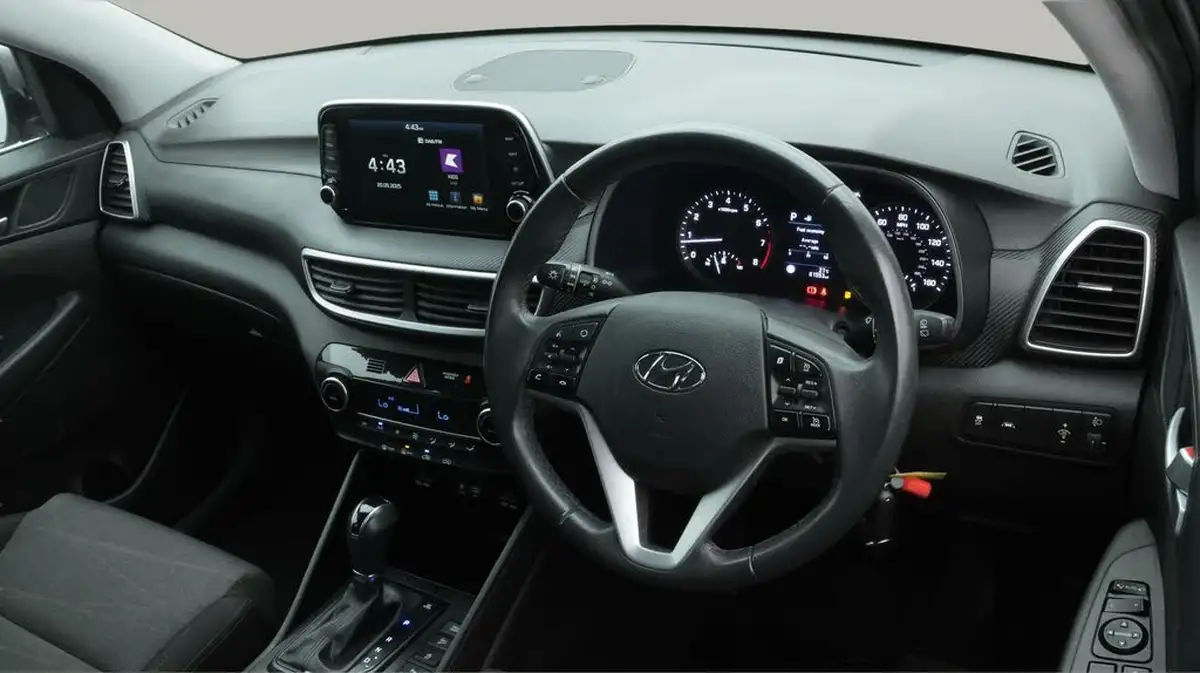 2019-hyundai-tucson-16-t-gdi-se-nav-dct-big-9