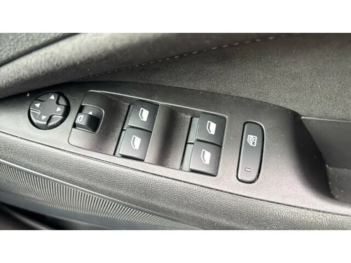 2022-vauxhall-crossland-12-ultimate-130ps-big-24