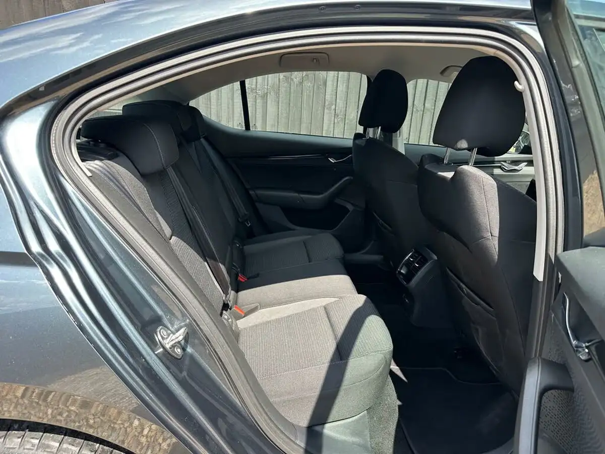 2021-skoda-octavia-15-tsi-se-first-edition-hatchback-big-17