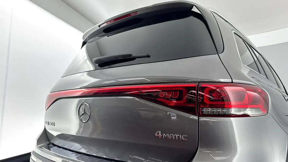 2022-mercedes-benz-eqb-e-eqb-300-amg-line-big-29