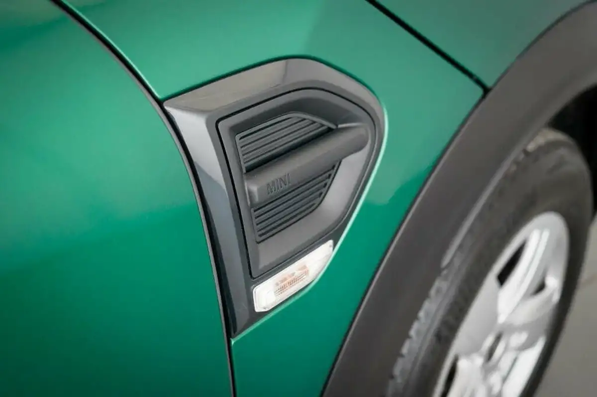 2022-mini-countryman-15-cooper-classic-auto-big-6