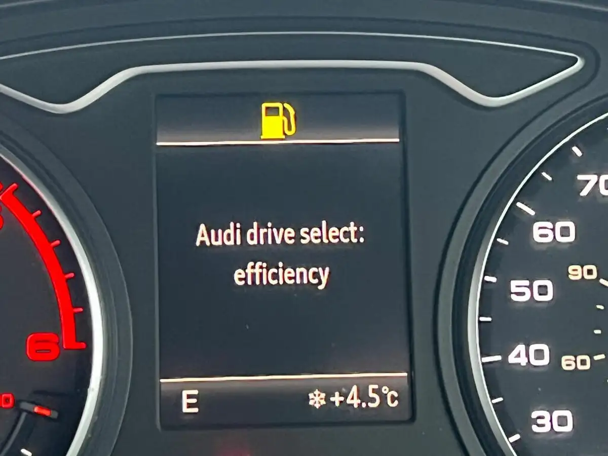 2016-audi-a3-16tdi-s-line-nav-ss-saloon-4d-big-22
