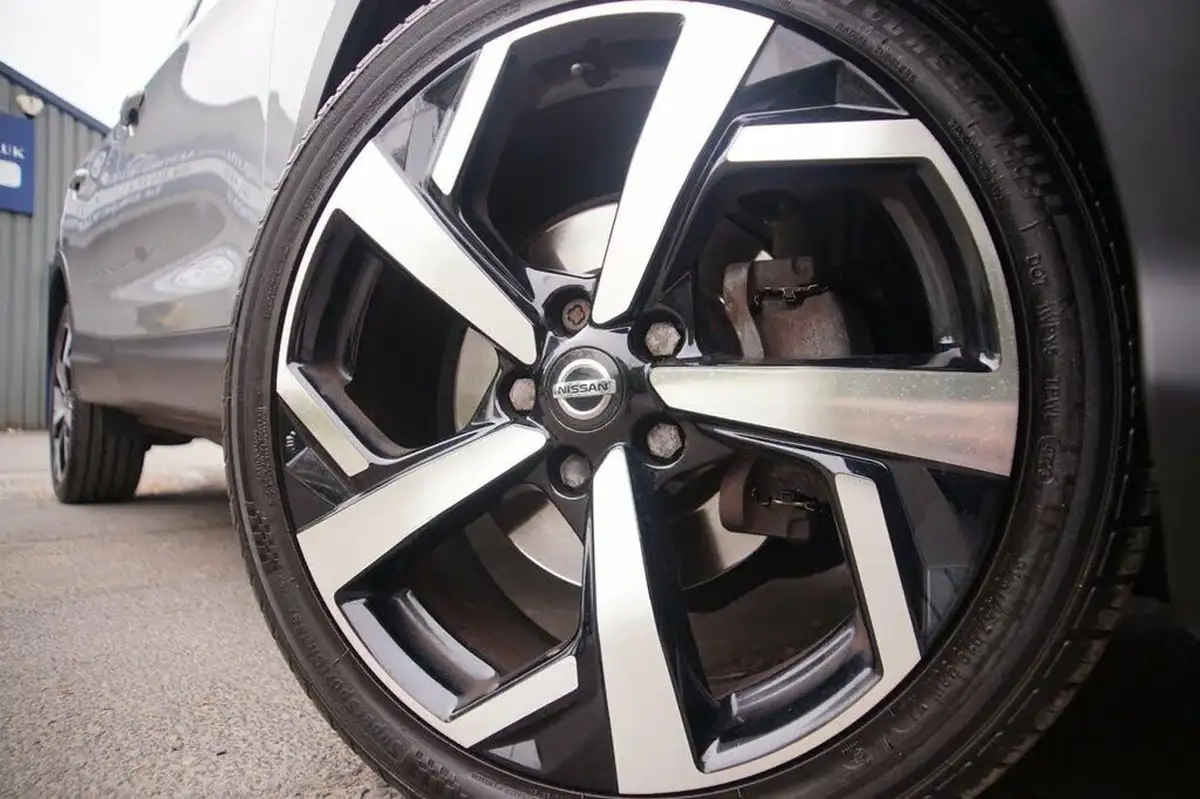 2019-nissan-qashqai-13-dig-t-tekna-140ps-big-36