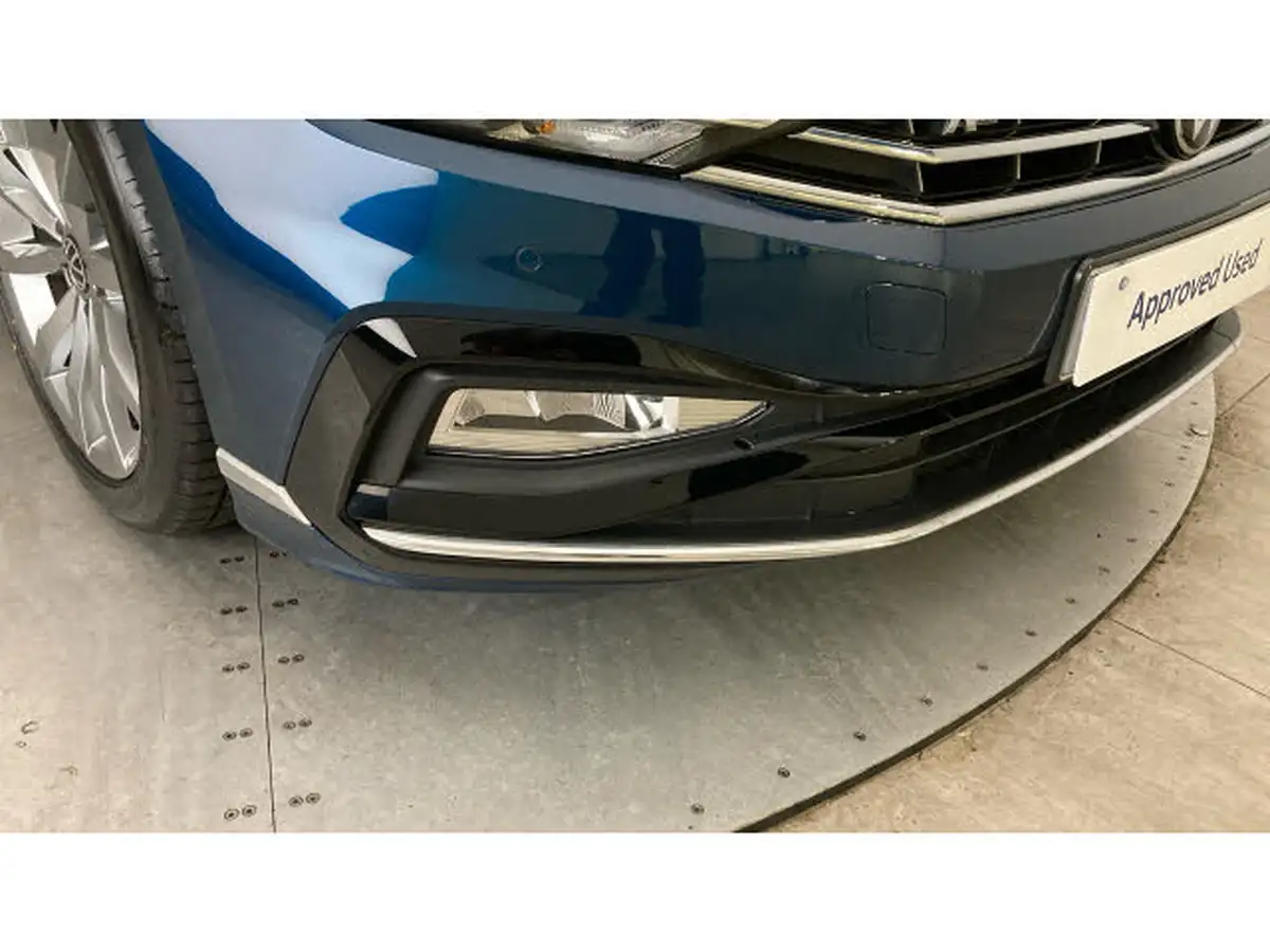 2022-volkswagen-passat-15-tsi-r-line-saloon-4d-big-42