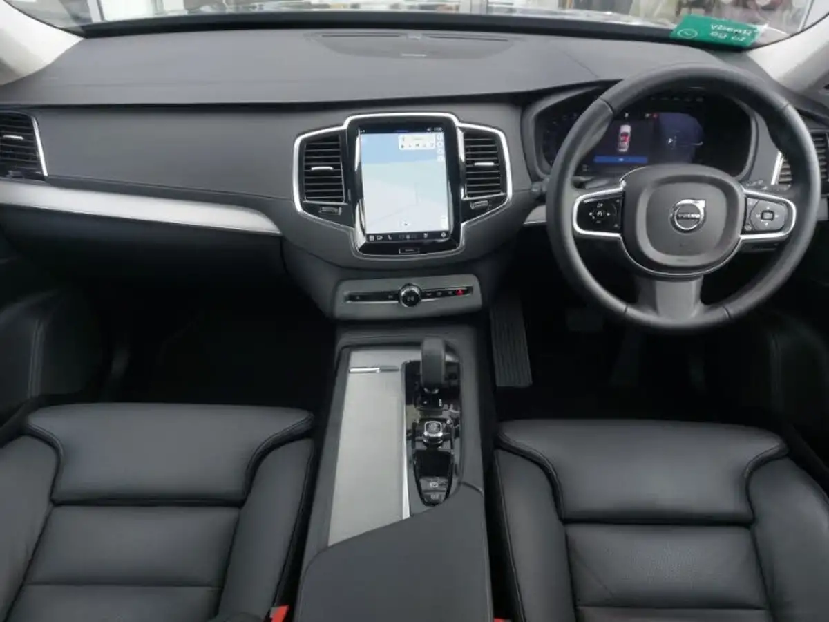 2024-volvo-xc90-20-t8-plus-big-2