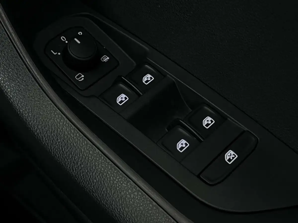 2021-skoda-karoq-15-tsi-sportline-dsg-big-29