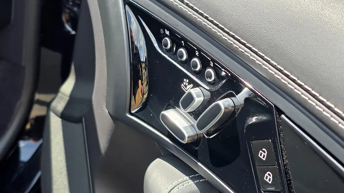 2023-jaguar-f-type-50-v8-p450-75-awd-coupe-big-19