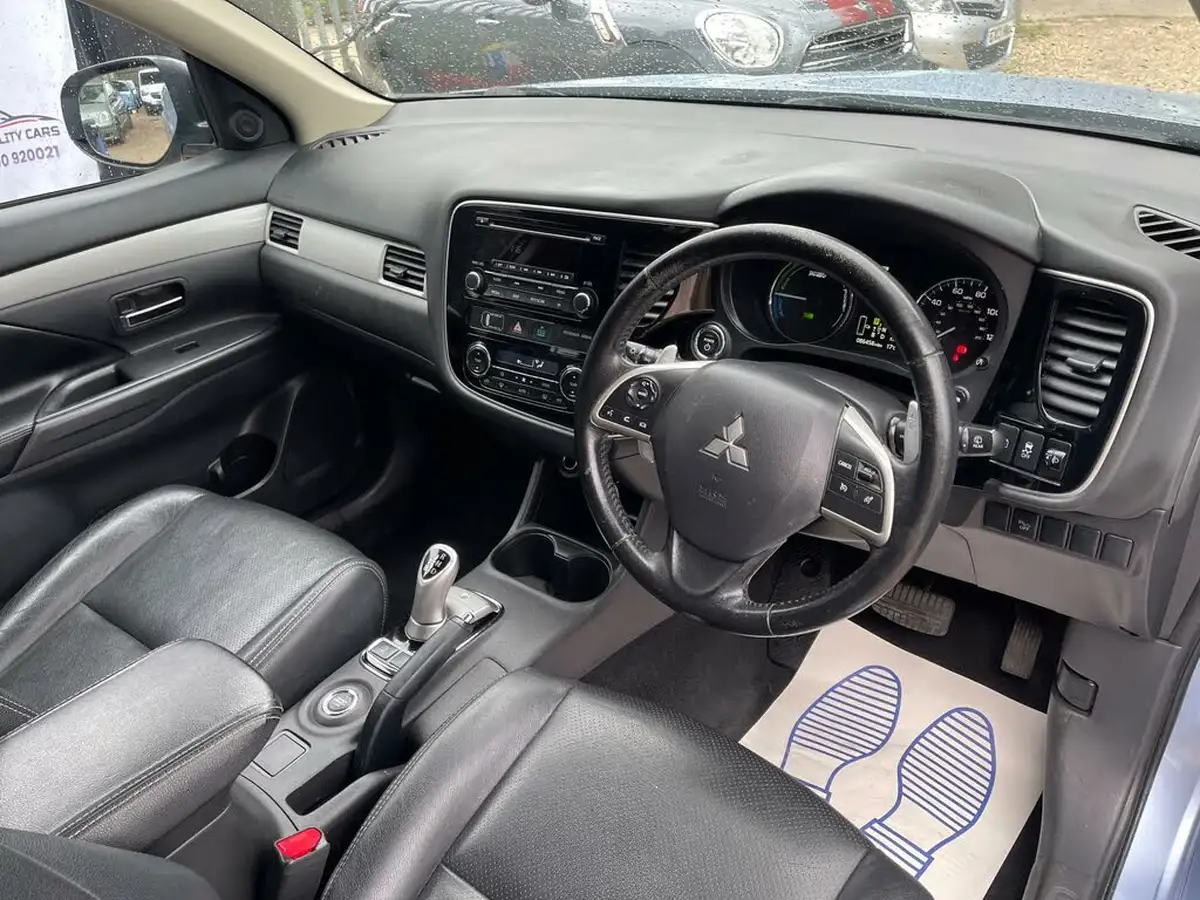 2015-mitsubishi-outlander-20-gx3h-5st-big-21