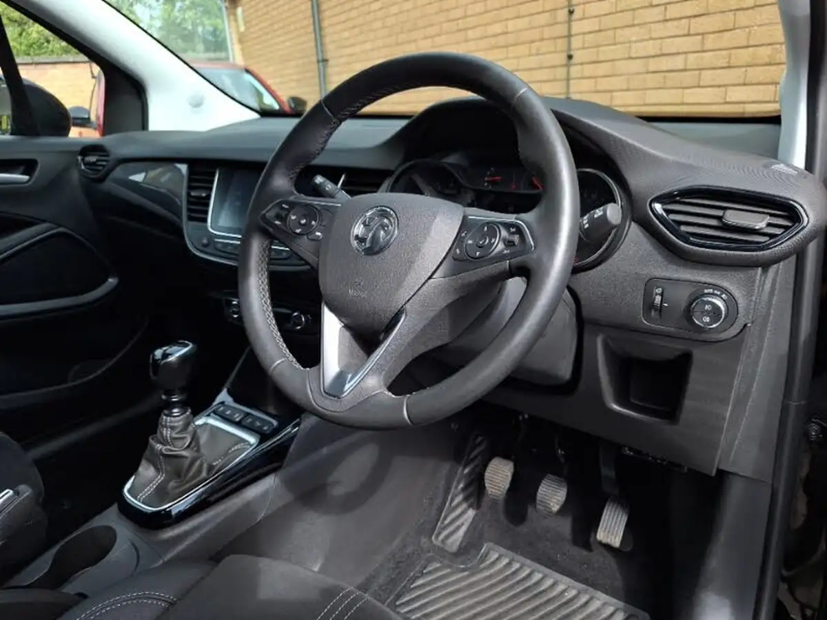 2024-vauxhall-crossland-12-ultimate-110ps-big-9