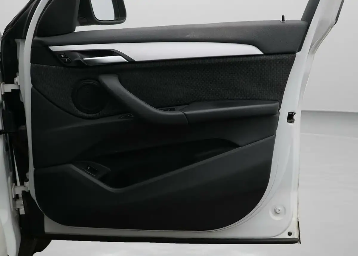 2020-bmw-x1-15-sdrive18i-se-big-15