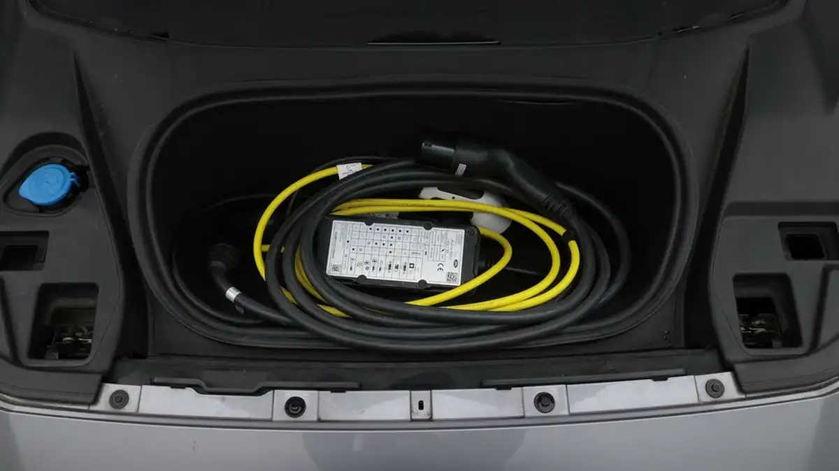 2021-jaguar-i-pace-ev400-se-big-19