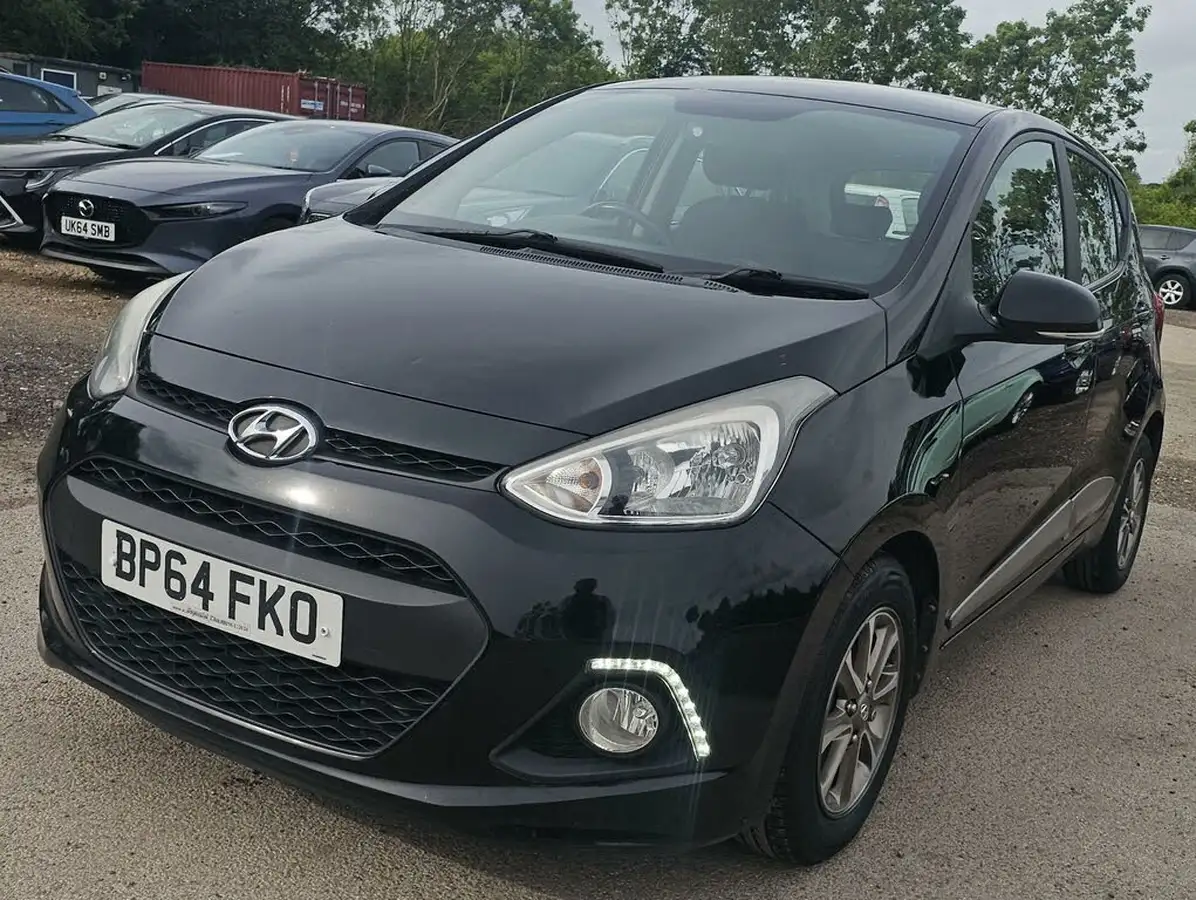 2015-hyundai-i10-12-premium-big-7