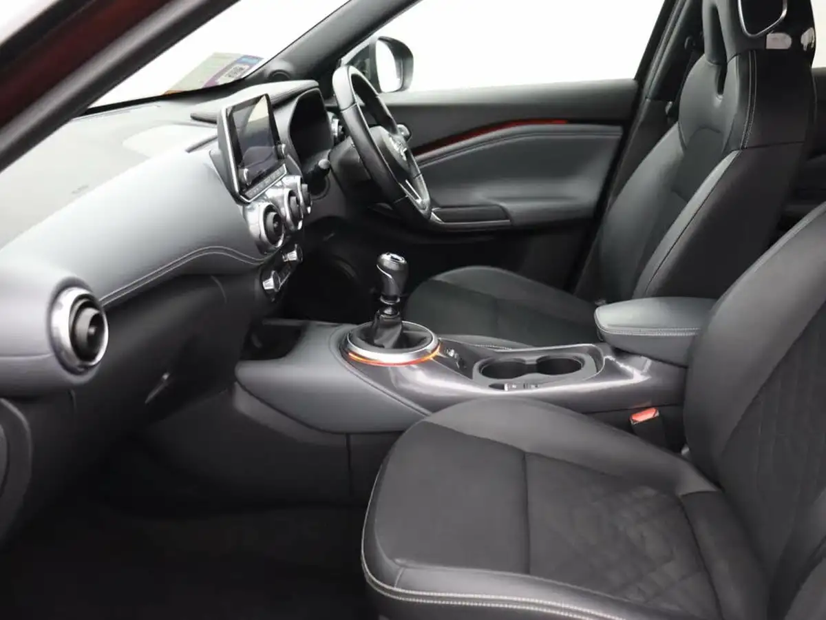 2022-nissan-juke-10-dig-t-tekna-big-12