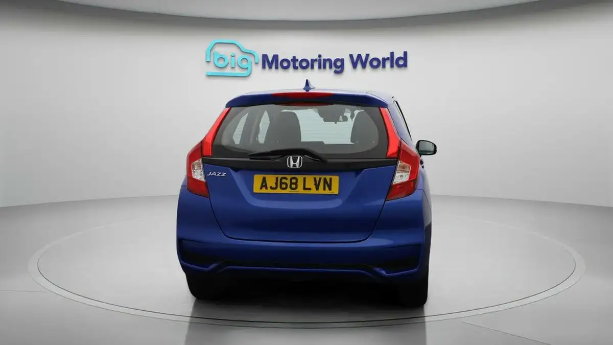 2018-honda-jazz-13-i-vtec-se-big-6