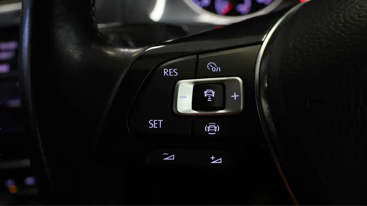 2020-volkswagen-golf-15-tsi-match-edition-150ps-estate-dsg-big-21