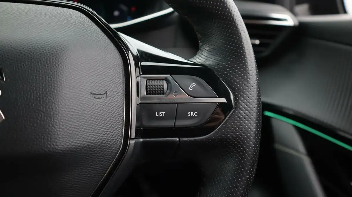 2022-peugeot-208-e-gt-136bhp-50kwh-big-24
