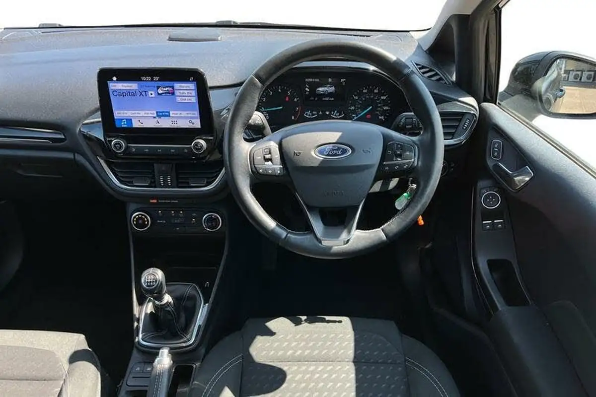 2019-ford-fiesta-10t-zetec-ss-3d-big-10