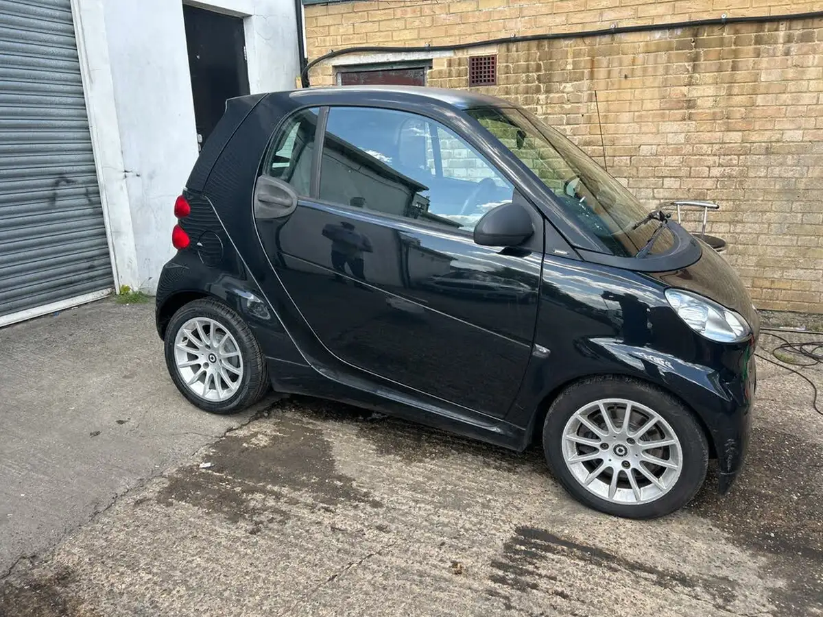 2011-smart-fortwo-10-passion-71bhp-coupe-softouch-big-13